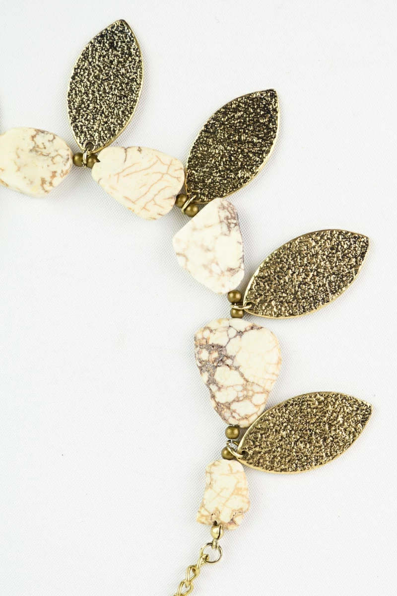 leaf and stone combo necklace