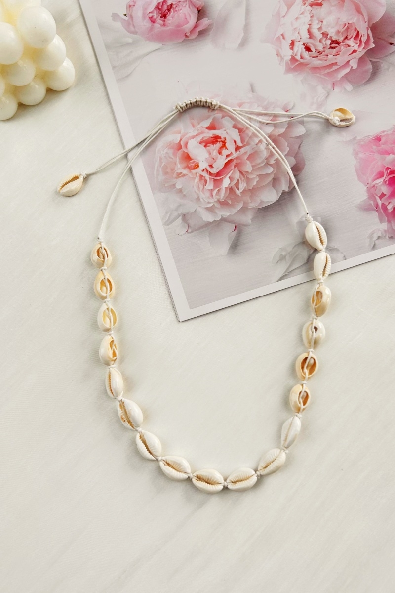 Adjustable seashell necklace     onesize coastal jewelry
