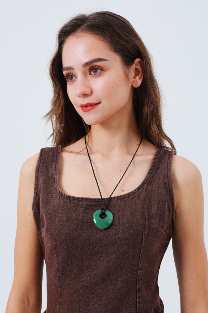Hollow heart gemstone pendant necklace for women 3
