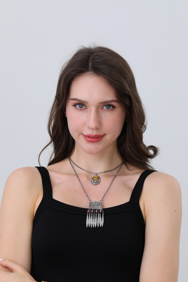Layered tribal pendant necklace boho style 1