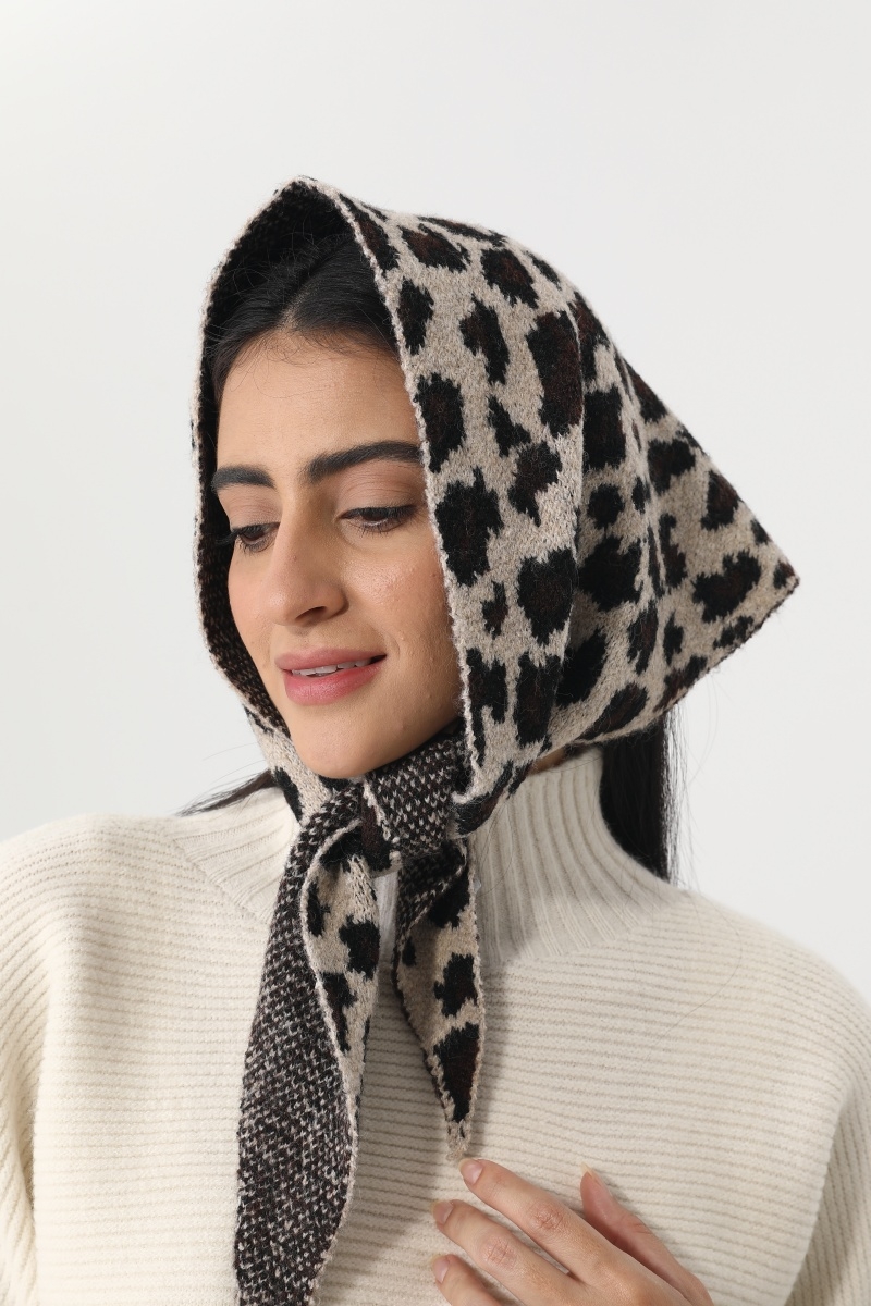 Women leopard print knit triangle scarf multi ways head wrap neck warmer