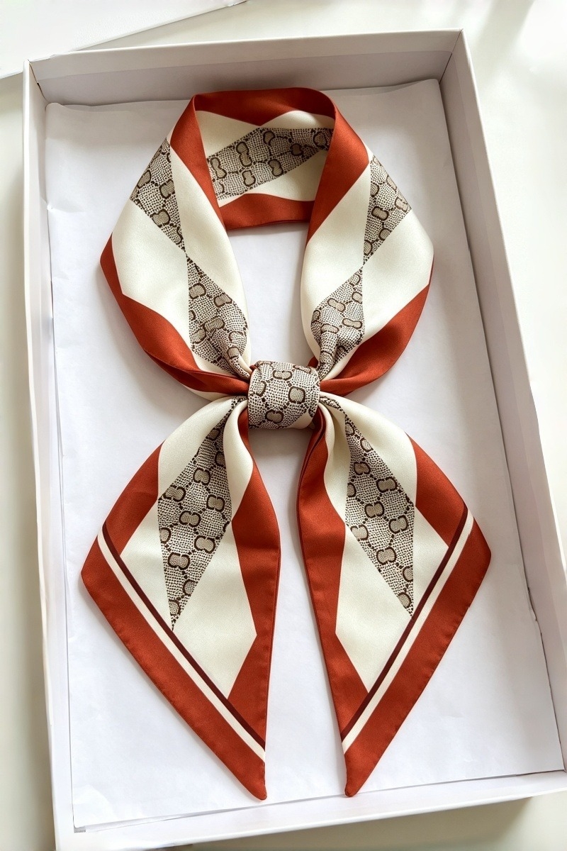 Retro Stripe Pattern Long Skinny Neck Scarf