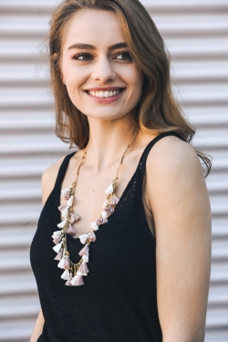Two-Tone Tassel Chain Necklace – Bold and Stylish