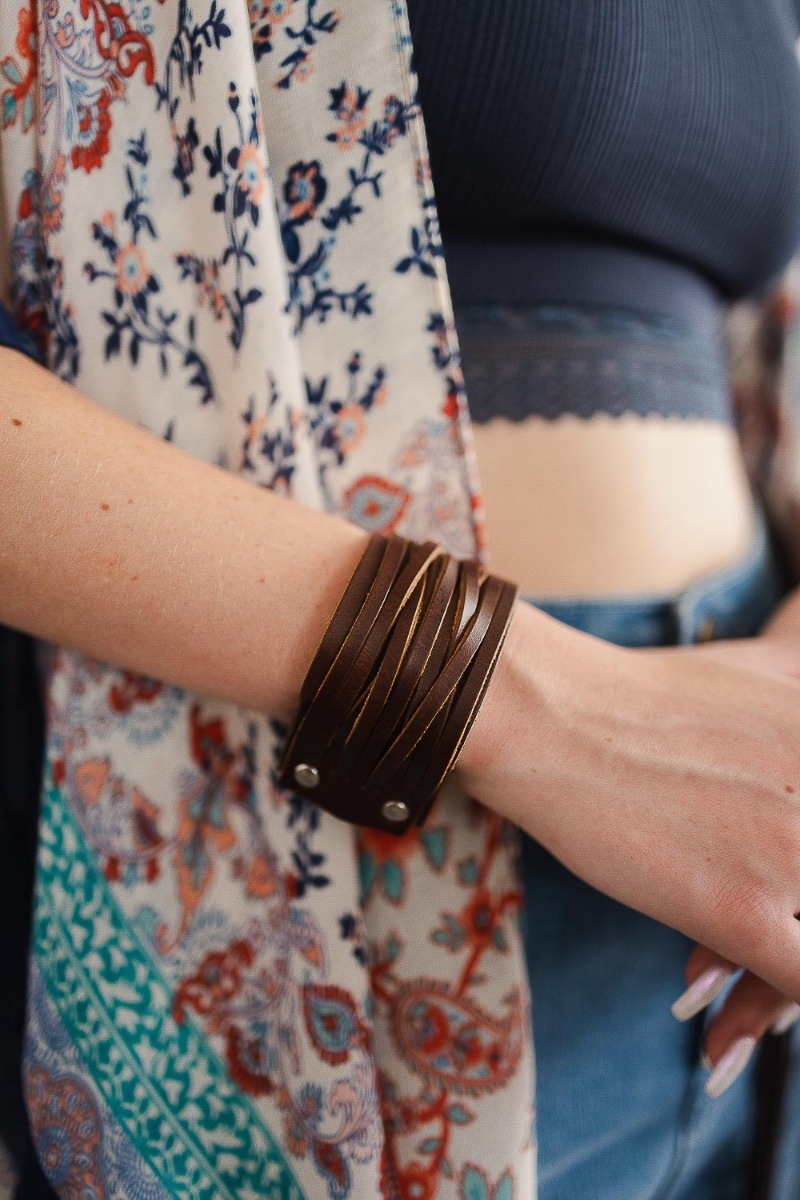 Adjustable braided leather cuff bracelet handmade in brown with clasp, stylish accessory