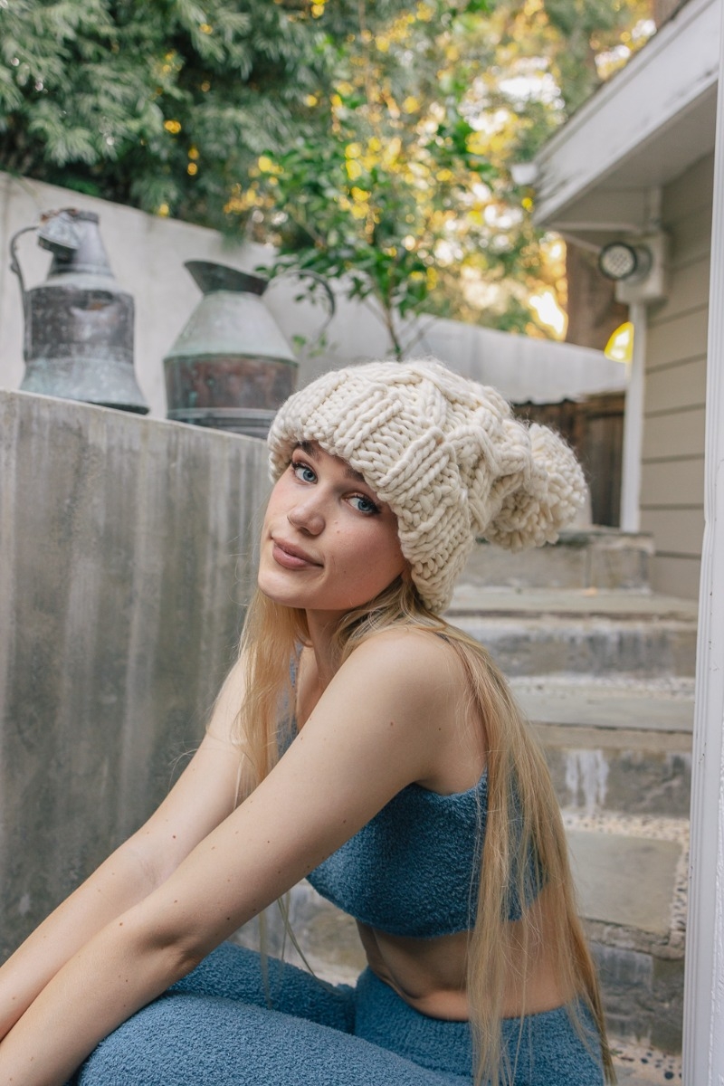 Classic Chunky Knit Pom Beanie – Winter Accessory Front View