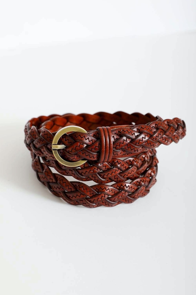 Classic camel leather braided skinny belt, versatile and stylish design