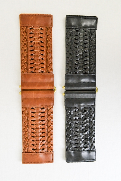 Leather look braided elastic belt in black, vegan-friendly accessory