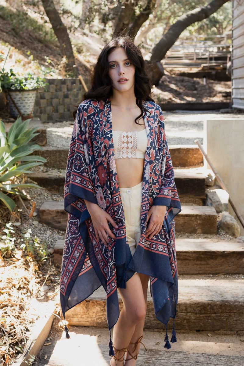 luxurious bohemian moroccan tapestry tassel elegant detailed kimono