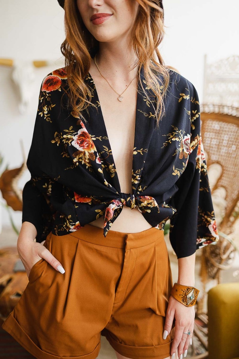 Navy Lush Rose Floral Kimono Wrap Vendor of Profitable Quality  High Sell-Through Accessories Made in China Cheap Price Trendy Stylish