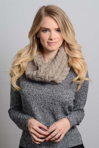 Braided Knit Snood – Cozy Chunky Winter Scarf