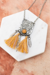 Western Boho Tassel Pendant Necklace – Statement Jewelry